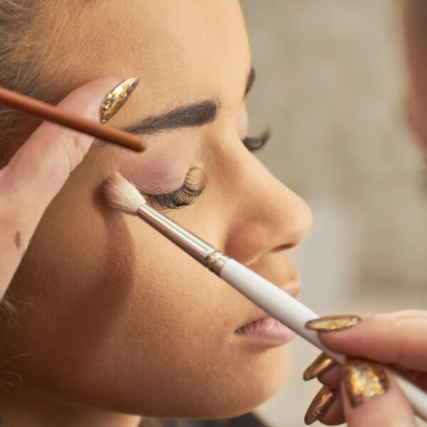 Professional Eyeshadow Application Hacks